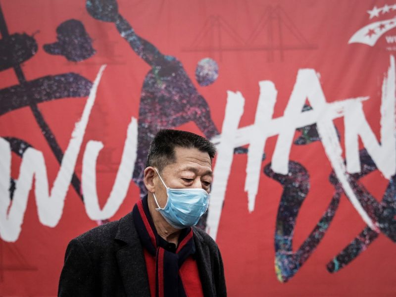 Η Κίνα ξαφνικά διπλασίασε των αριθμό των θυμάτων στην πόλη Ουχάν από τον κορωναϊό