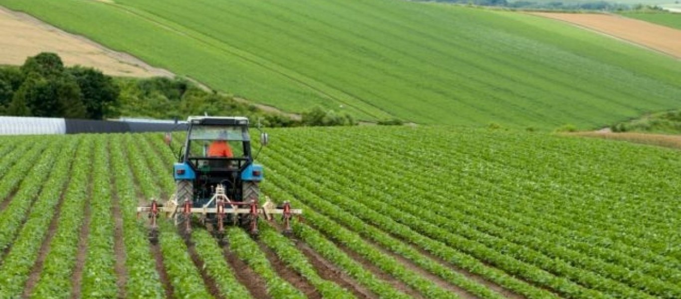 Αγγλία: Πίσω στα χωράφια οι Βρετανοί – Μηχανικοί, πωλητές, σεφ & σερβιτόροι γίνονται αγρότες λόγω Covid-19