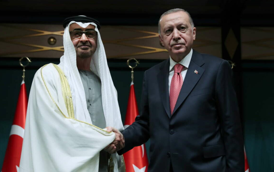 Τα Ηνωμένα Αραβικά Εμιράτα δεν αφήνουν την Τουρκία να “πτωχεύσει”