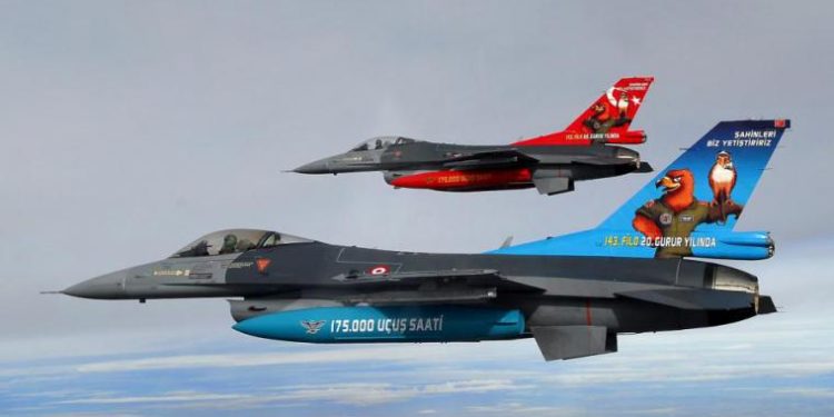 Η Ουκρανία φλέγεται και οι «Νατοϊκοί σύμμαχοι» Τούρκοι με 39 παραβιάσεις και 5 εμπλοκές στο Αιγαίο